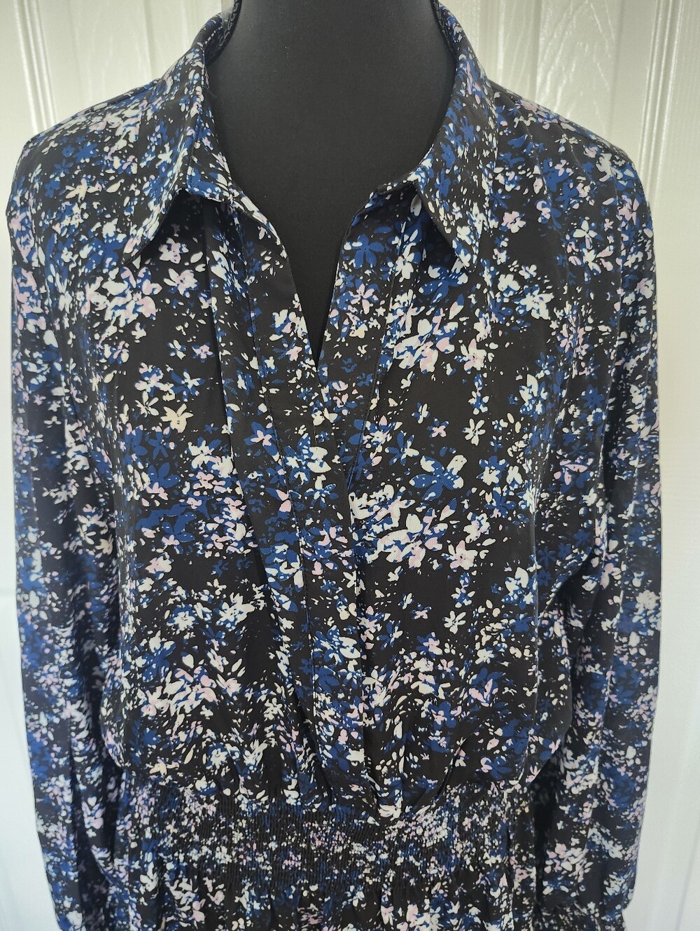 Koko + Mason Size XL Long Sleeve Blue/White Floral Print V-neck Dress